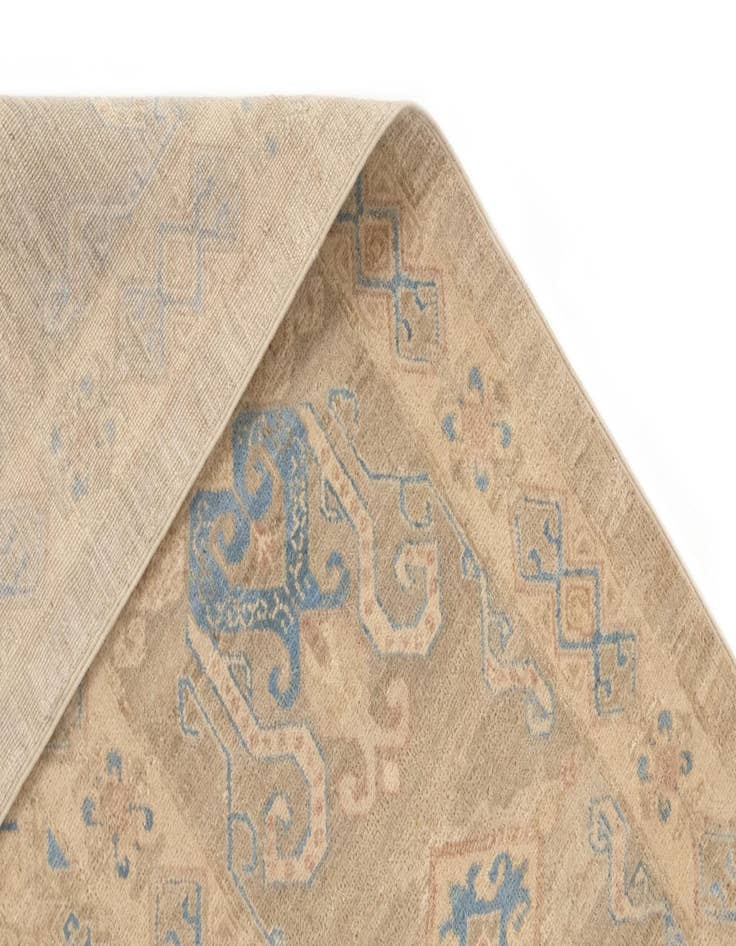 Detail image of 8' 10 x 11' 8 Ziegler Wool Rug