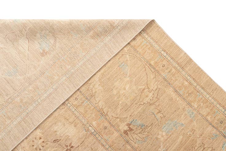 Detail image of 13' 7 x 19' 4 Ziegler Wool Rug