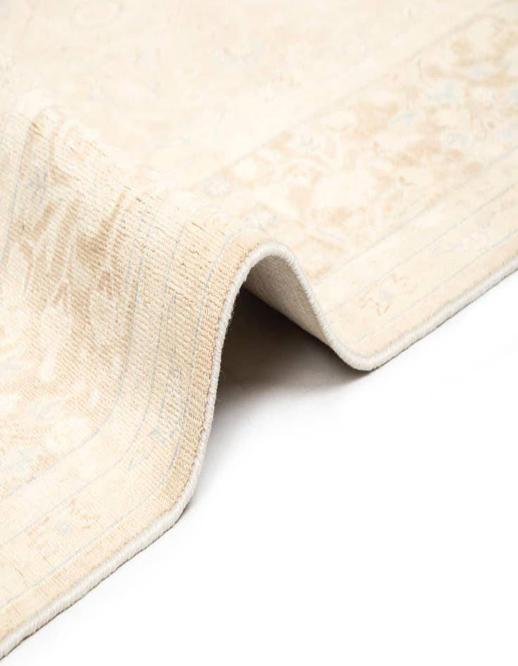 Detail image of 7' 8 x 9' 6 Hand Knotted Ziegler Rug