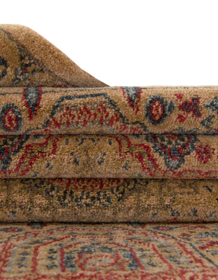 Detail image of 6' x 6' Amina Round Rug