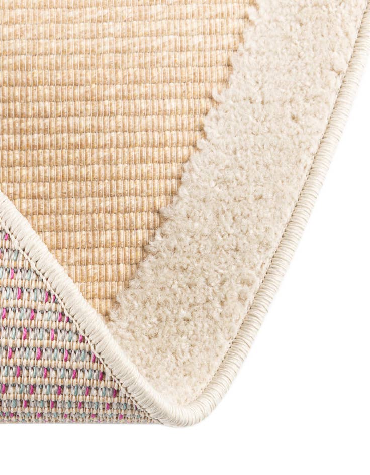 Detail image of 5' 3 x 5' 3 Easy-Clean Aruba Indoor / Outdoor Round Rug