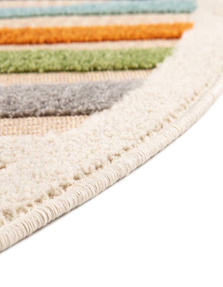 Detail image of 3' 3 x 3' 3 Easy-Clean Aruba Indoor / Outdoor Round Rug