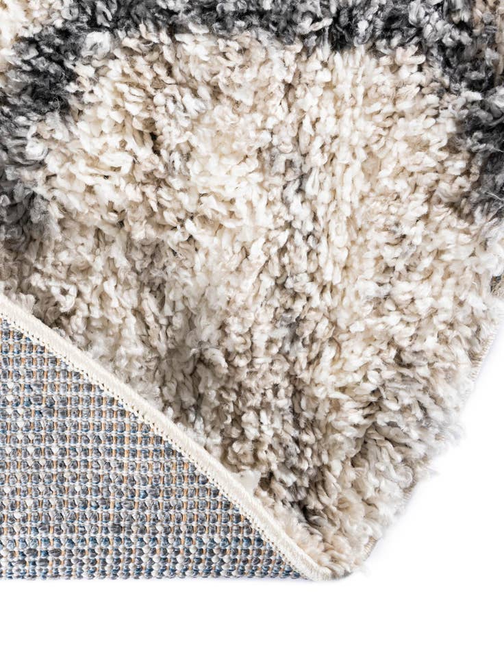 Detail image of 3' 3 x 3' 3 Athena Shag Round Rug