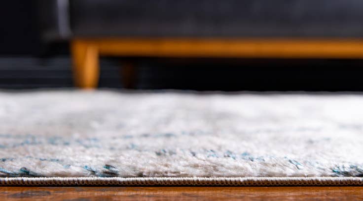 Detail image of 4' 7 x 4' 7 Atlas Round Rug