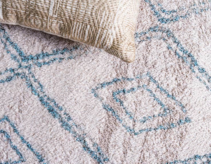 Detail image of 4' 7 x 4' 7 Atlas Round Rug