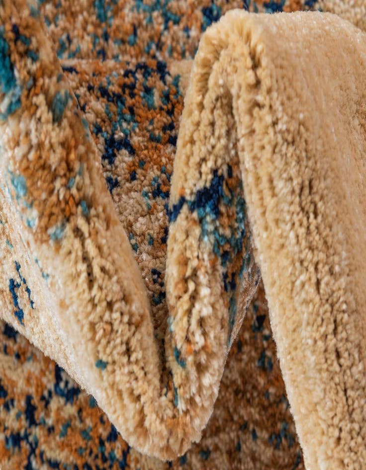 Detail image of 8' x 8' Charlestown Round Rug