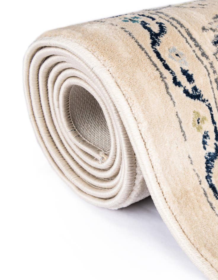 Detail image of 3' 3 x 3' 3 Dahlia Round Rug