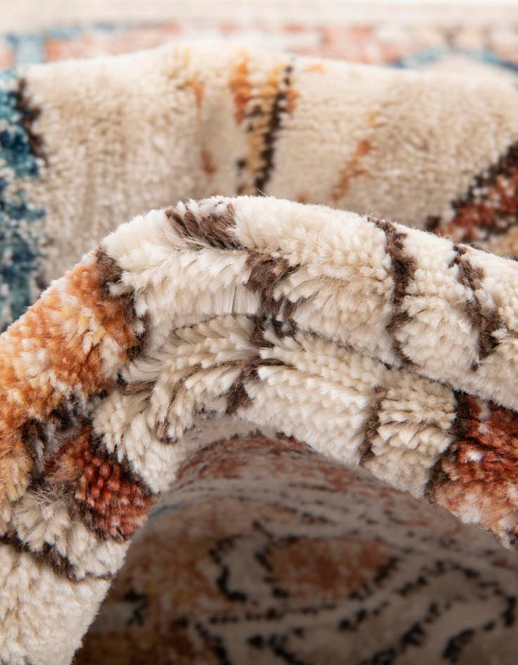 Detail image of 5' 3 x 5' 3 Dahlia Round Rug