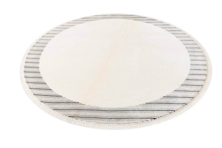 Detail image of 6' 6 x 6' 6 Hand Knotted Darya Wool Round Rug