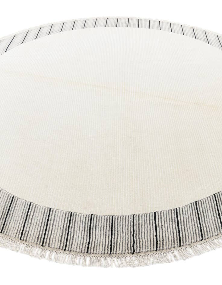 Detail image of 6' 6 x 6' 6  Hand Knotted Darya Wool Round Rug