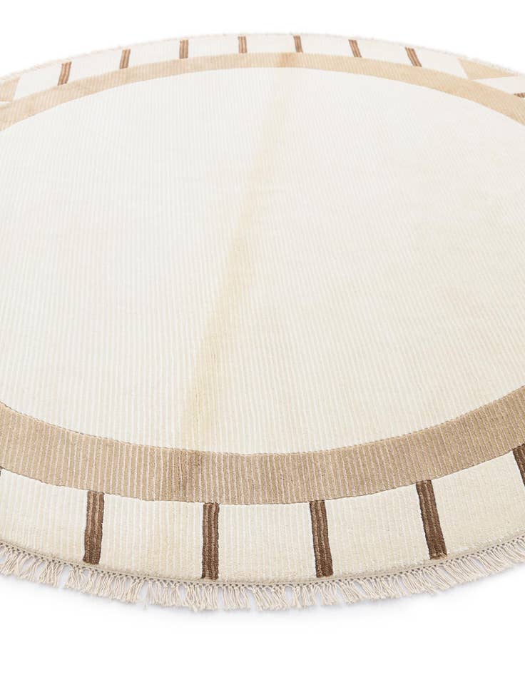 Detail image of 6' 6 x 6' 6  Hand Knotted Darya Wool Round Rug
