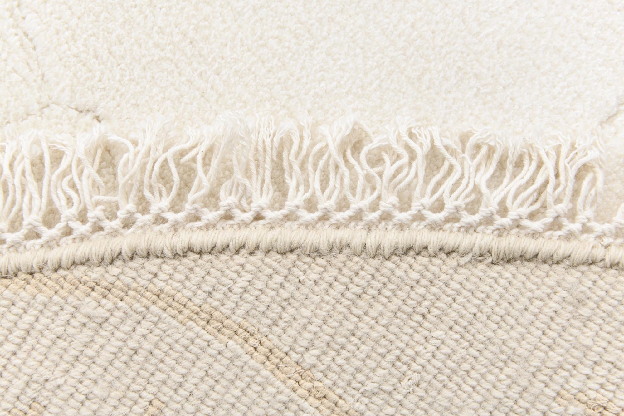 6' 5 x 6' 5 Hand Knotted Darya Wool Round Rug