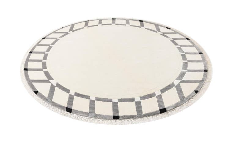 Detail image of 6' 7 x 6' 7 Hand Knotted Darya Wool Round Rug