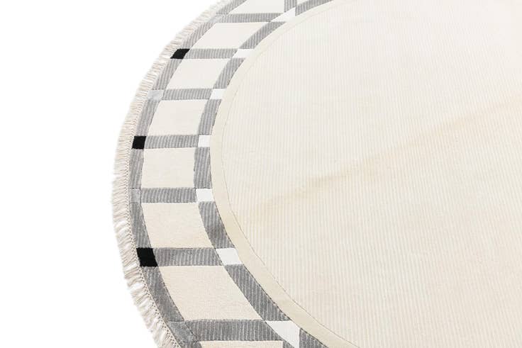 Detail image of 6' 7 x 6' 7 Hand Knotted Darya Wool Round Rug