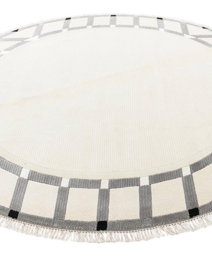 Detail image of 6' 7 x 6' 7  Hand Knotted Darya Wool Round Rug