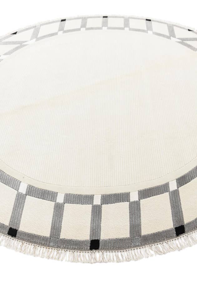 Detail image of 6' 7 x 6' 7 Hand Knotted Darya Wool Round Rug