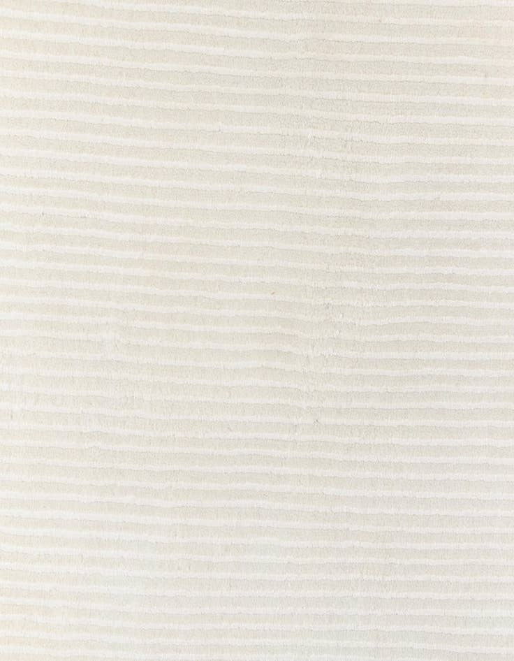 Detail image of 6' 7 x 6' 7  Hand Knotted Darya Wool Round Rug