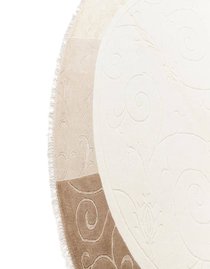 Detail image of 6' 7 x 6' 7  Hand Knotted Darya Wool Round Rug