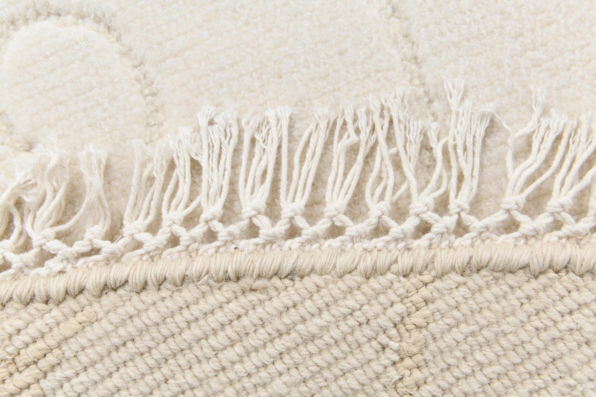 6' 7 x 6' 7 Hand Knotted Darya Wool Round Rug
