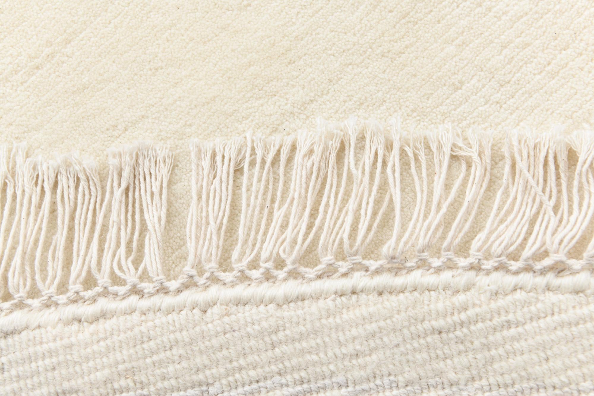 8' 2 x 8' 2 Hand Knotted Darya Wool Round Rug