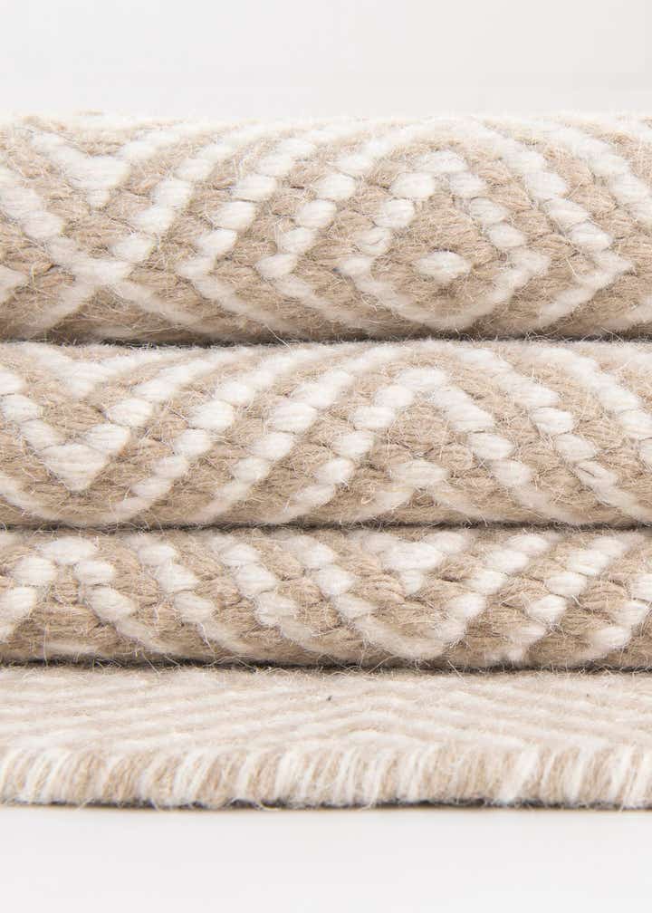 7' 10 x 7' 10 Hand Woven Geo Trellis Flatweave Round Rug