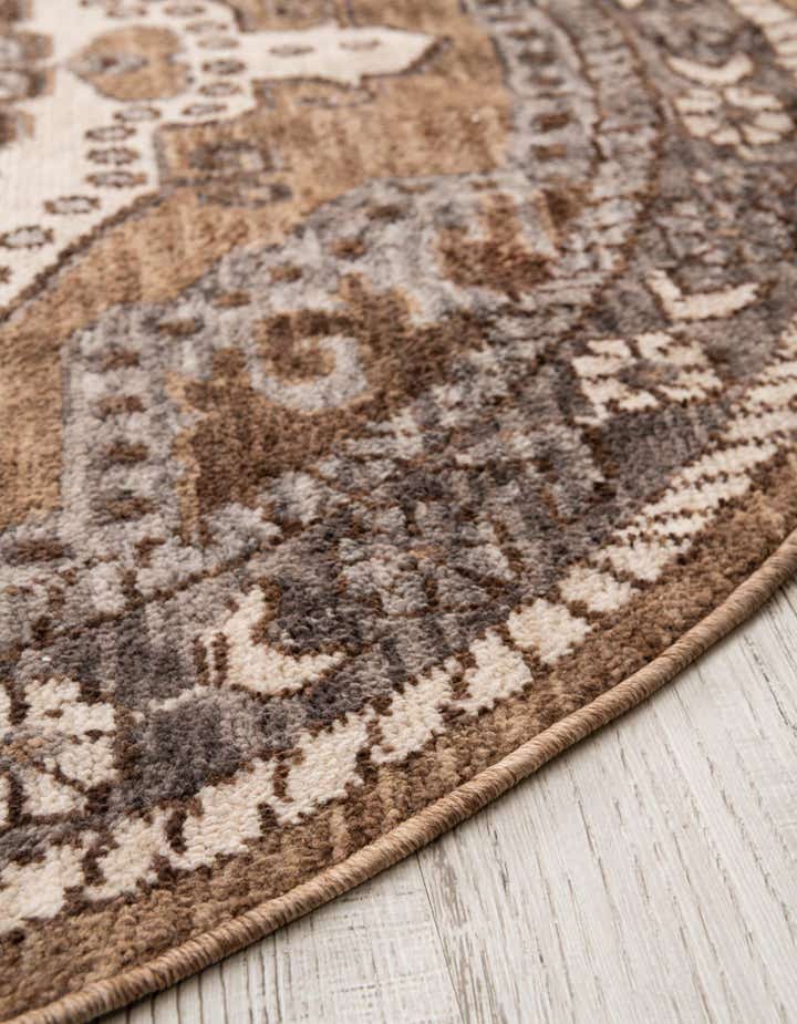 5' x 5' Grand Tradition Round Rug