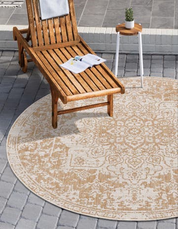 7' x 7' Easy-Clean Jill Zarin Indoor / Outdoor Round Rug