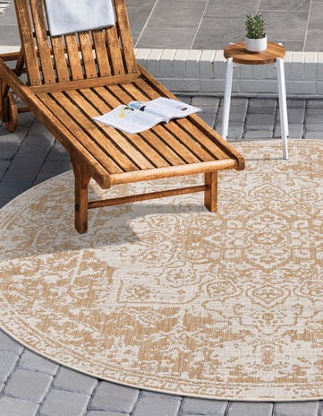 7' x 7' Easy-Clean Jill Zarin Indoor / Outdoor Round Rug