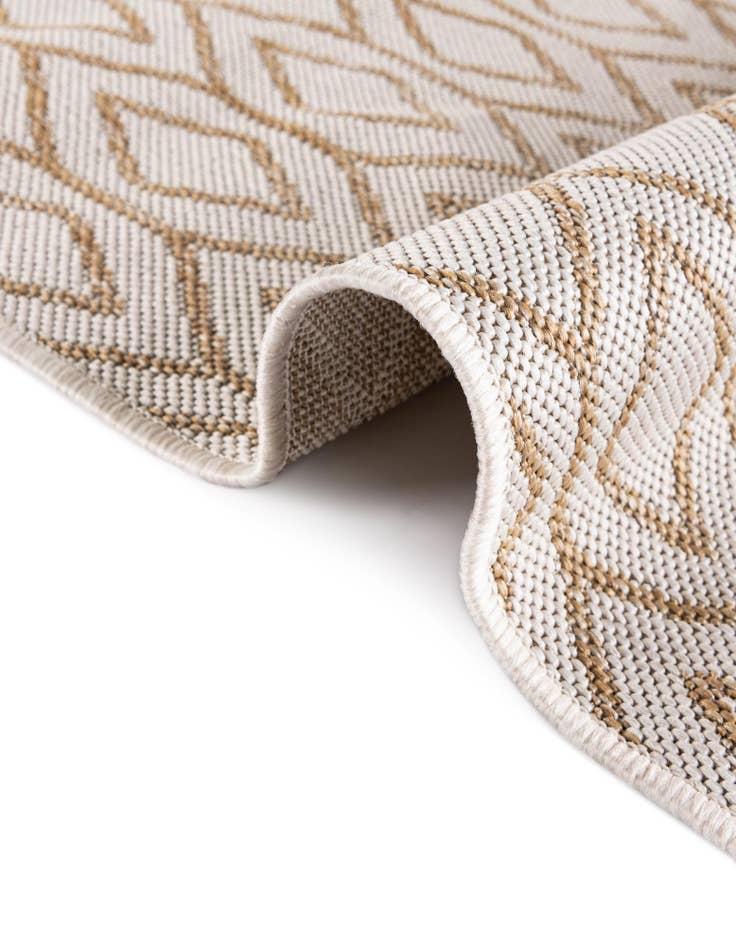 Detail image of 6' 7 x 6' 7 Easy-Clean Jill Zarin Turks and Caicos Indoor / Outdoor Round Rug