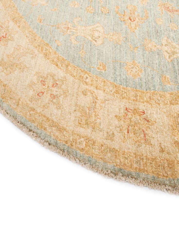 Detail image of 4' 9 x 4' 10 Kaizar Wool Round Rug