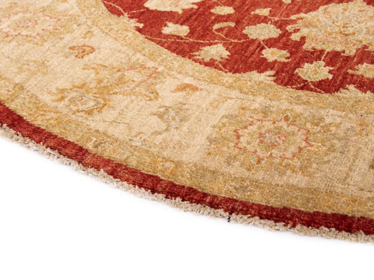 Detail image of 4' 10 x 4' 11 Kaizar Wool Round Rug