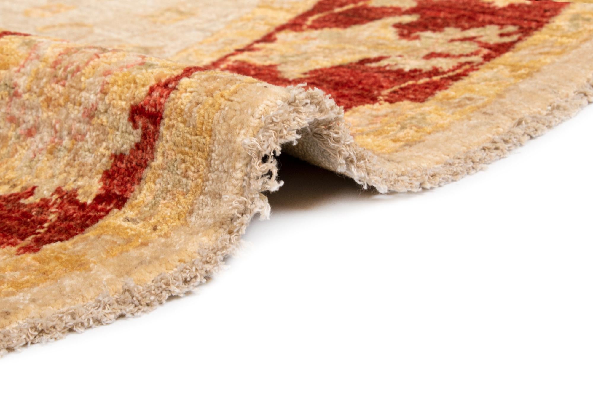 4' 11 x 5' Kaizar Wool Round Rug