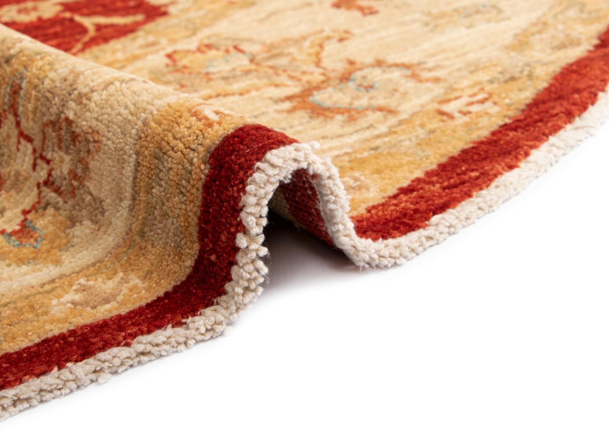 4' 7 x 5' Kaizar Round Rug