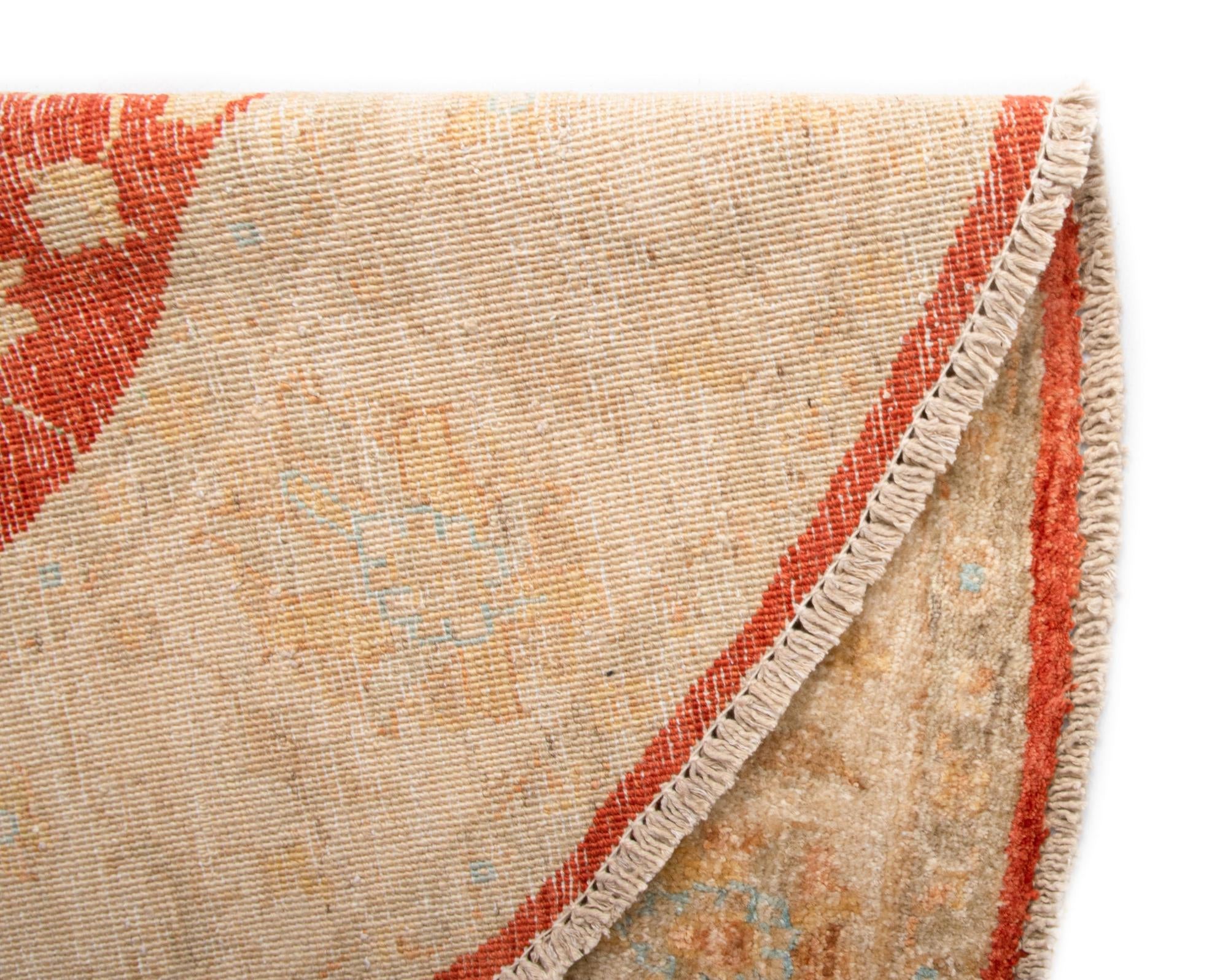 4' 11 x 5' Kaizar Wool Round Rug