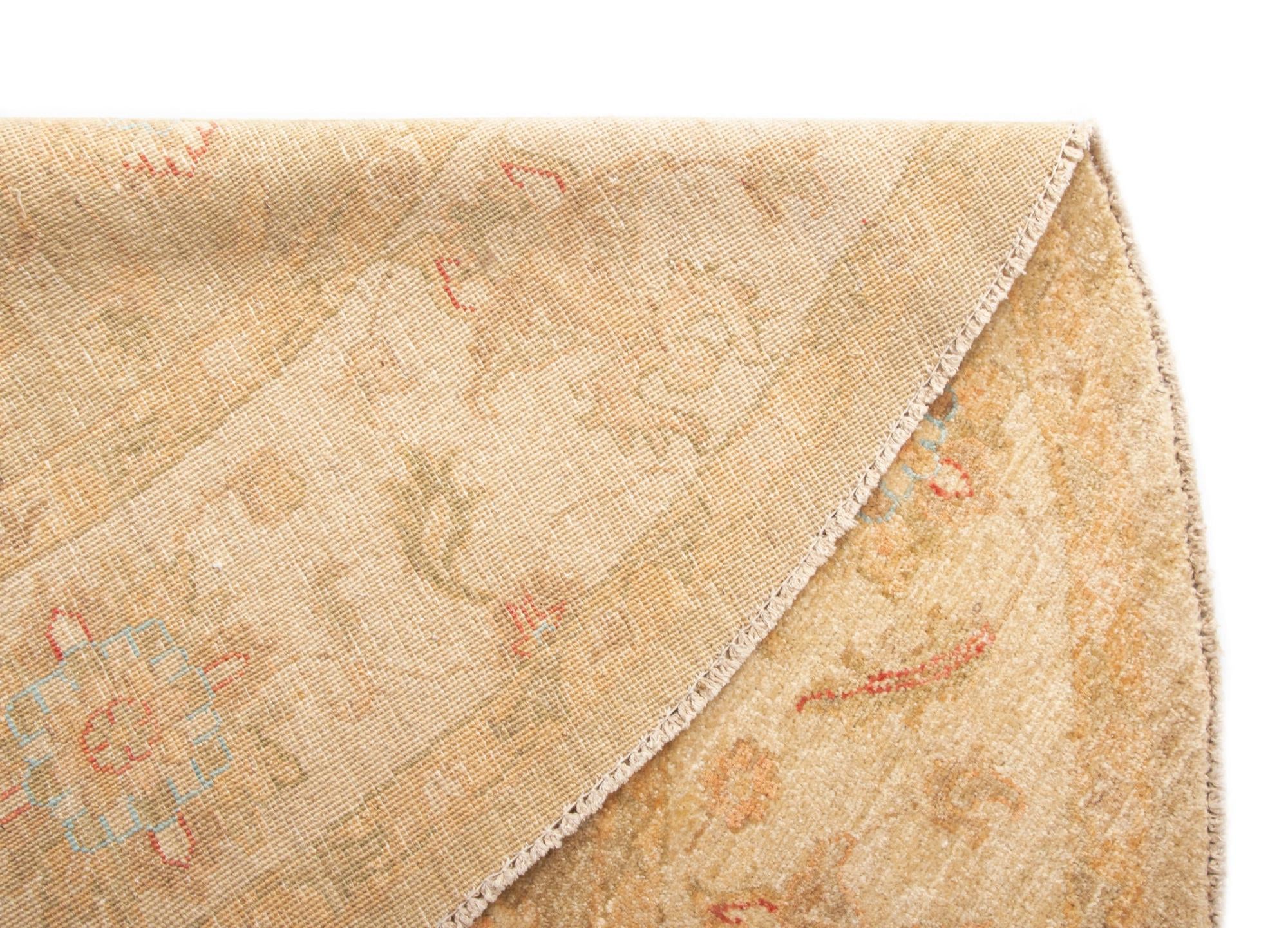 6' 6 x 6' 7 Kaizar Wool Round Rug