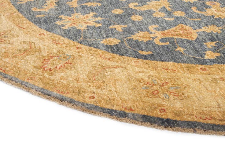Detail image of 6' 5 x 6' 8 Kaizar Wool Round Rug