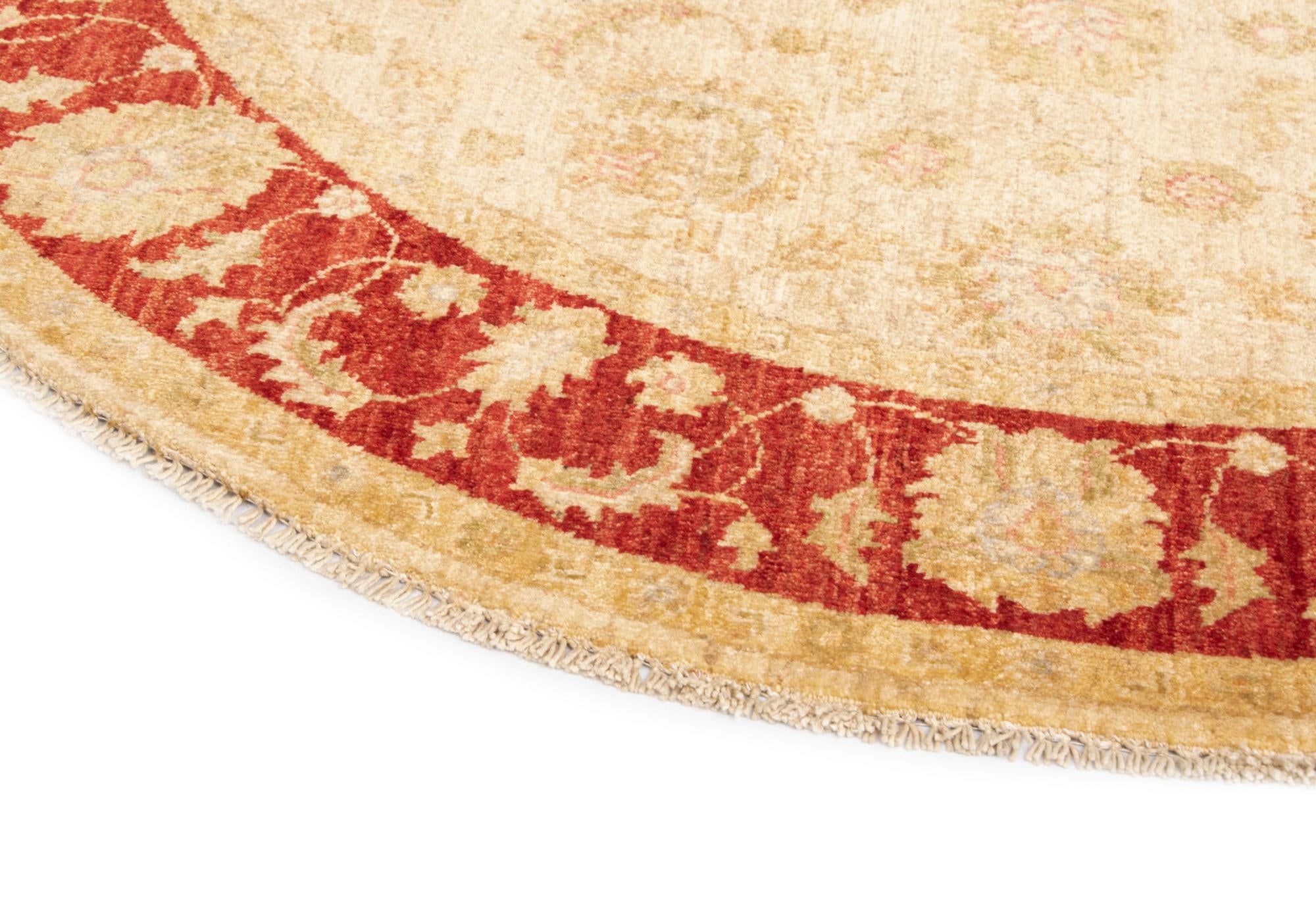 4' 9 x 4' 10 Kaizar Wool Round Rug