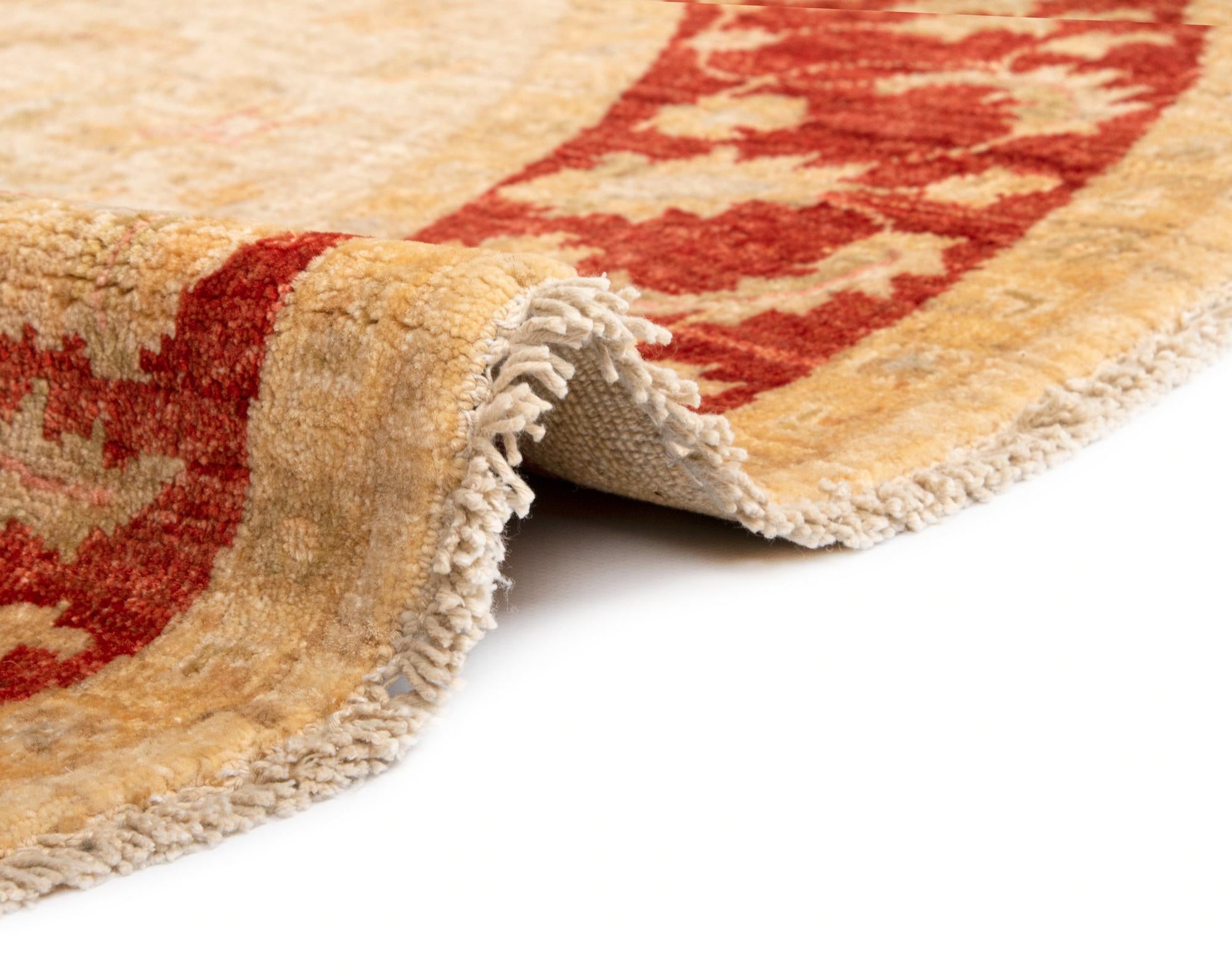4' 9 x 4' 10 Kaizar Wool Round Rug
