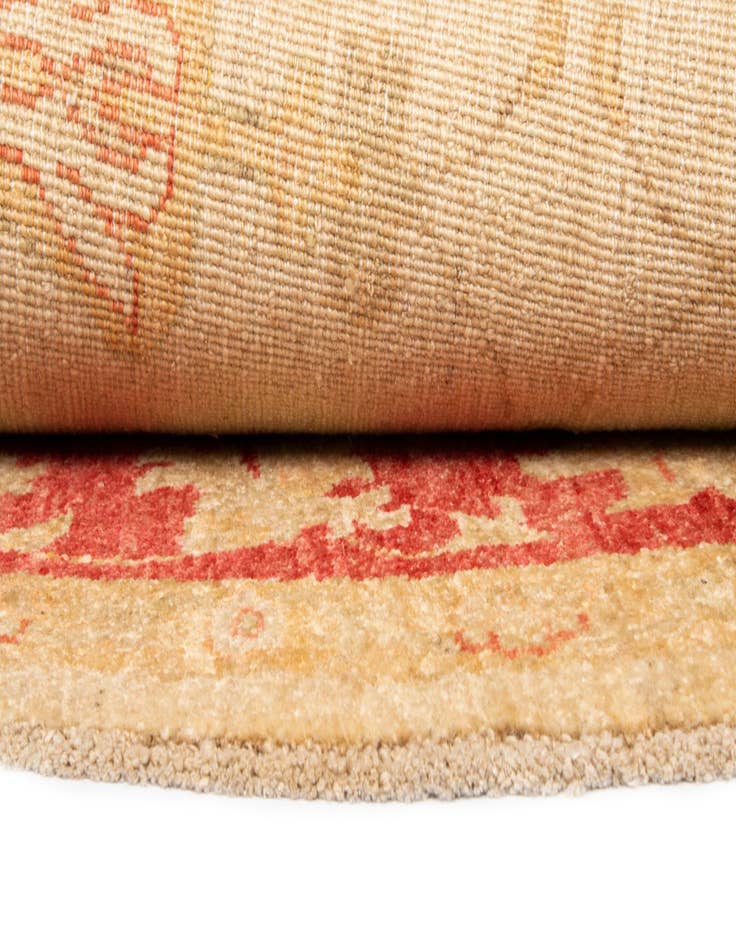Detail image of 6' 6 x 6' 7 Kaizar Wool Round Rug