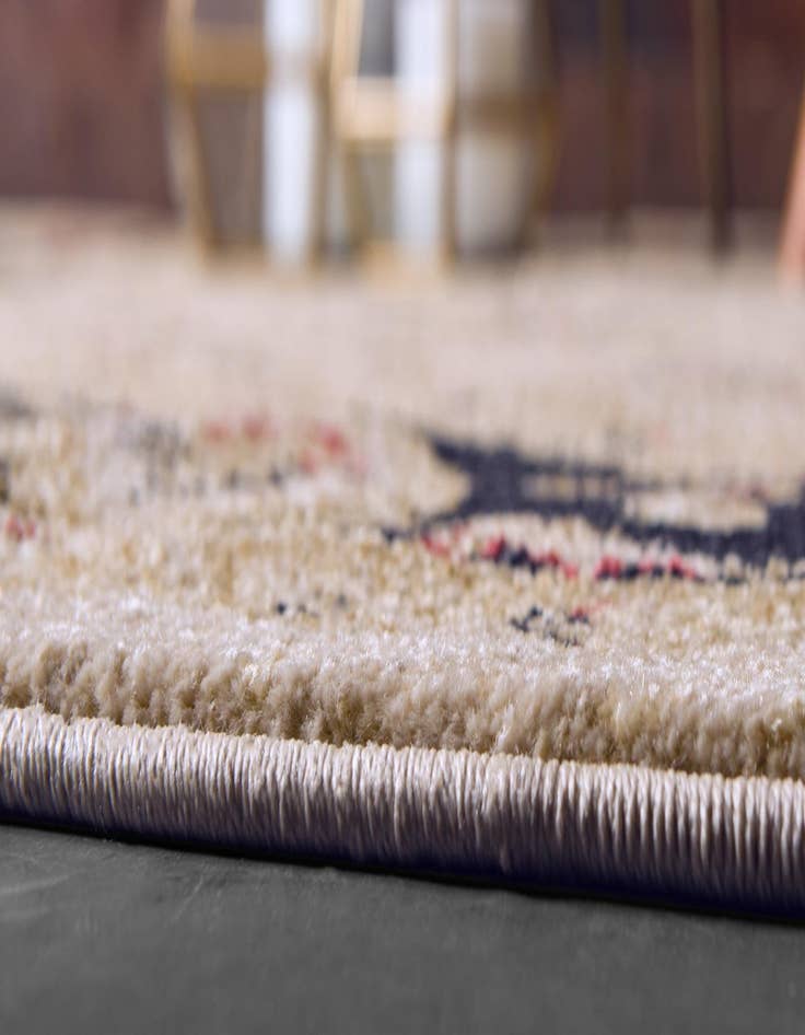 Detail image of 8' x 8' Kensington Round Rug