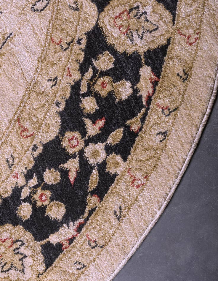 Detail image of 8' x 8' Kensington Round Rug
