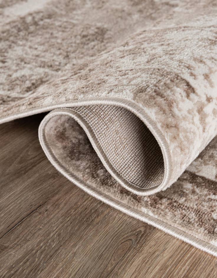 Detail image of 7' x 7' Monte Carlo Round Rug