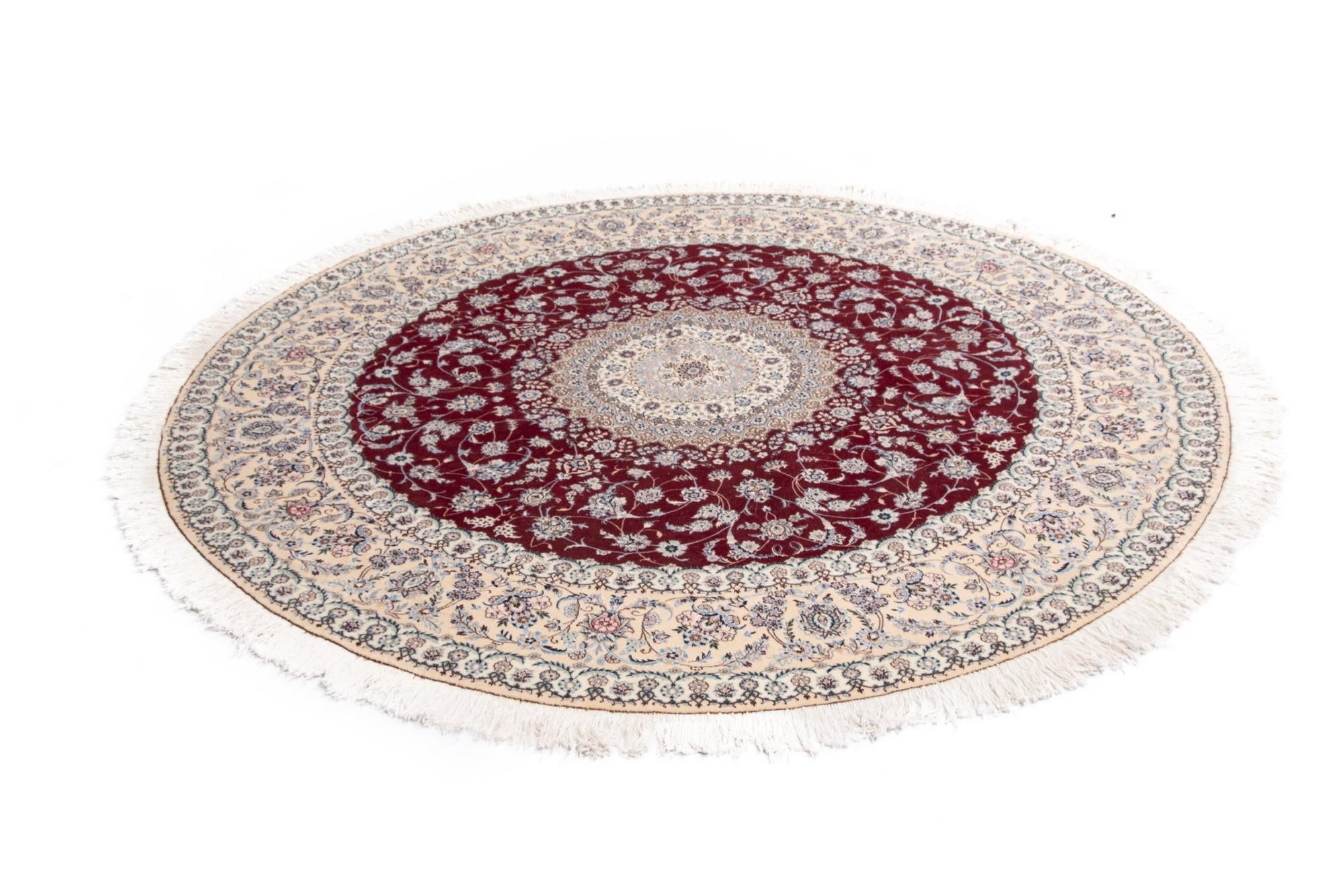 8' 1 x 8' 2 Nain Round Rug