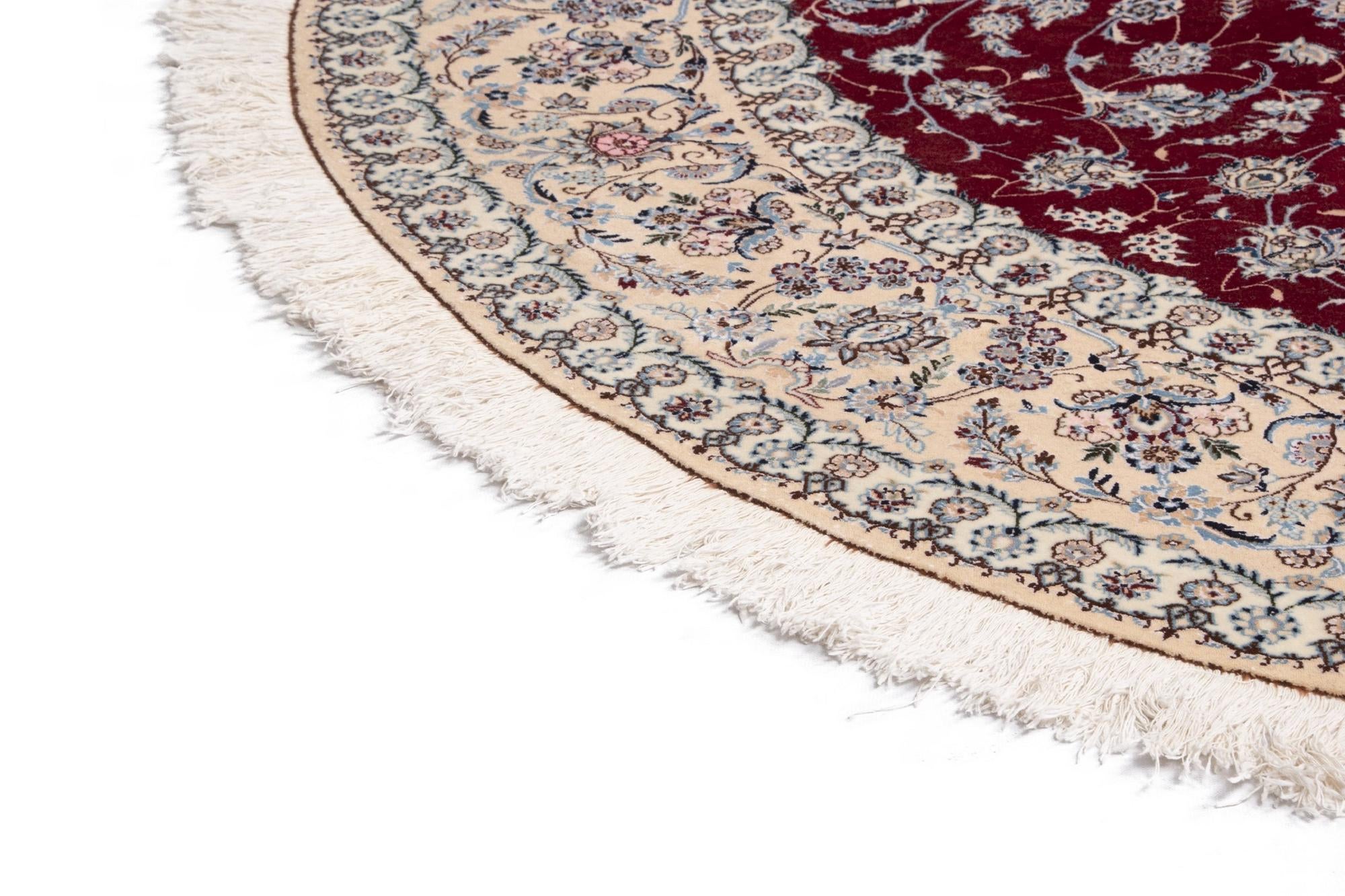8' 1 x 8' 2 Nain Round Rug