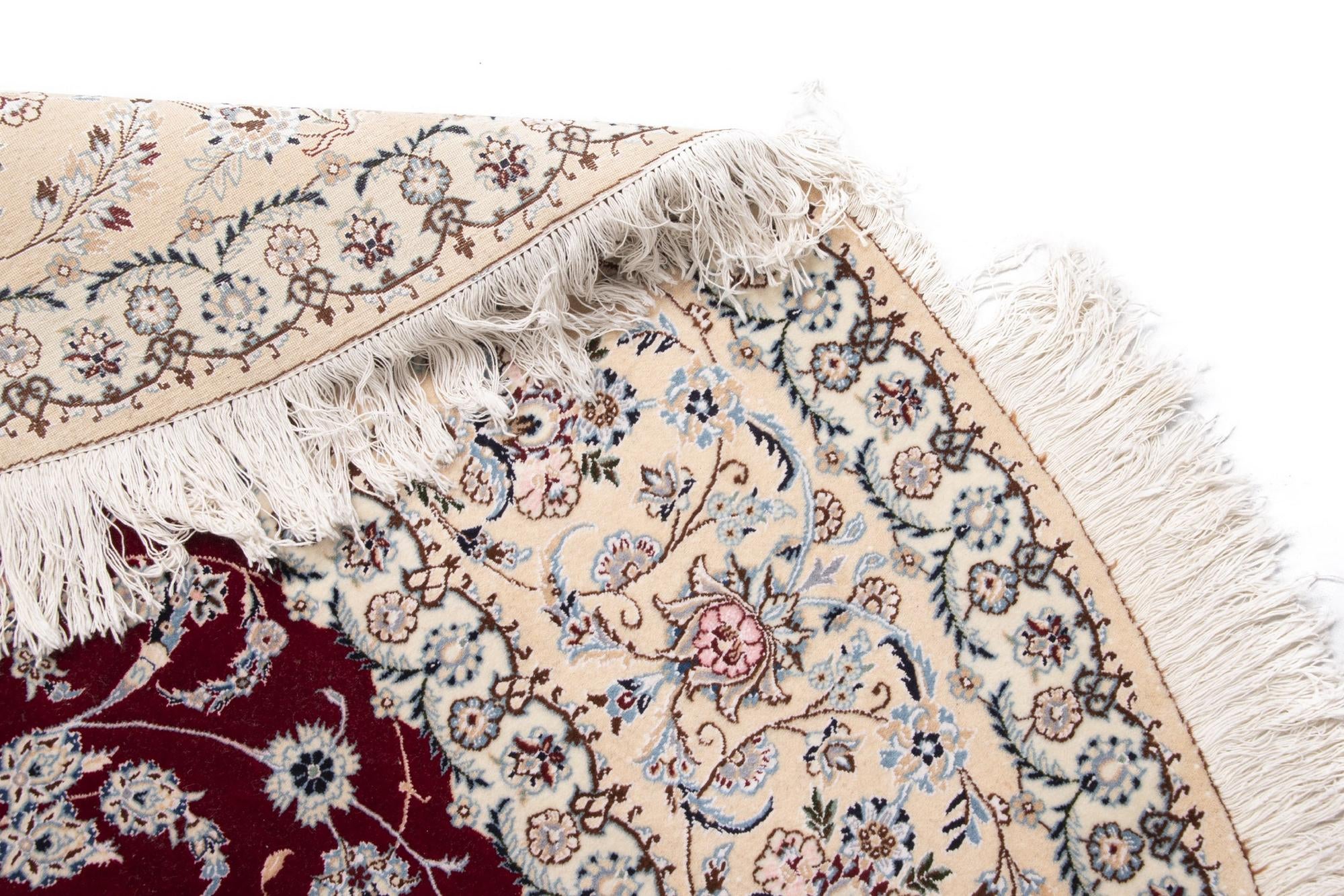 8' 1 x 8' 2 Nain Round Rug