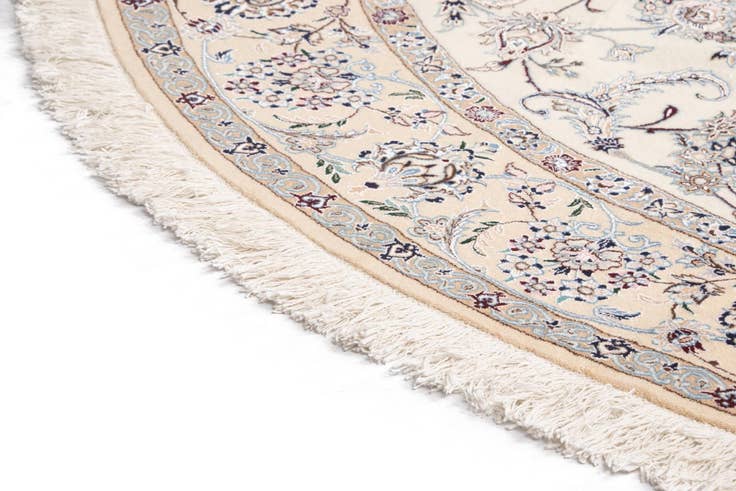 Detail image of 8' 1 x 8' 2 Nain Round Rug