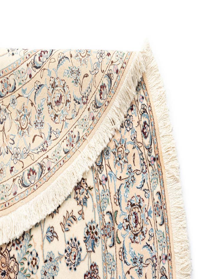 Detail image of 6' 6 x 6' 7 Nain Round Rug