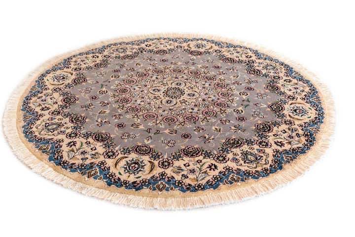 4' 11 x 4' 11 Nain Round Rug
