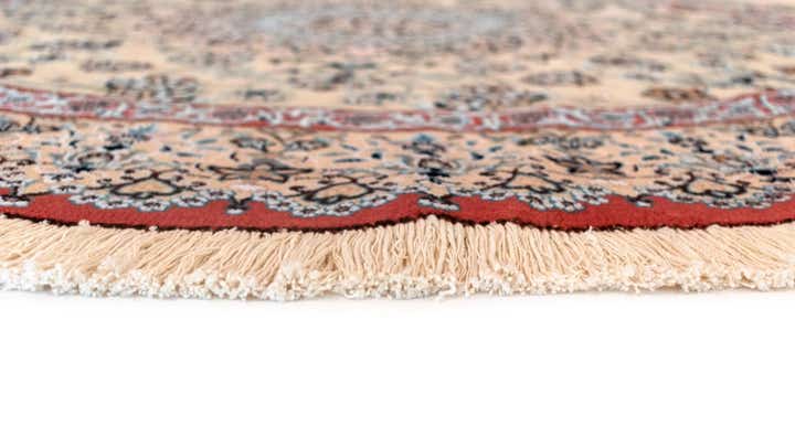 5' 3 x 5' 3 Nain Round Rug