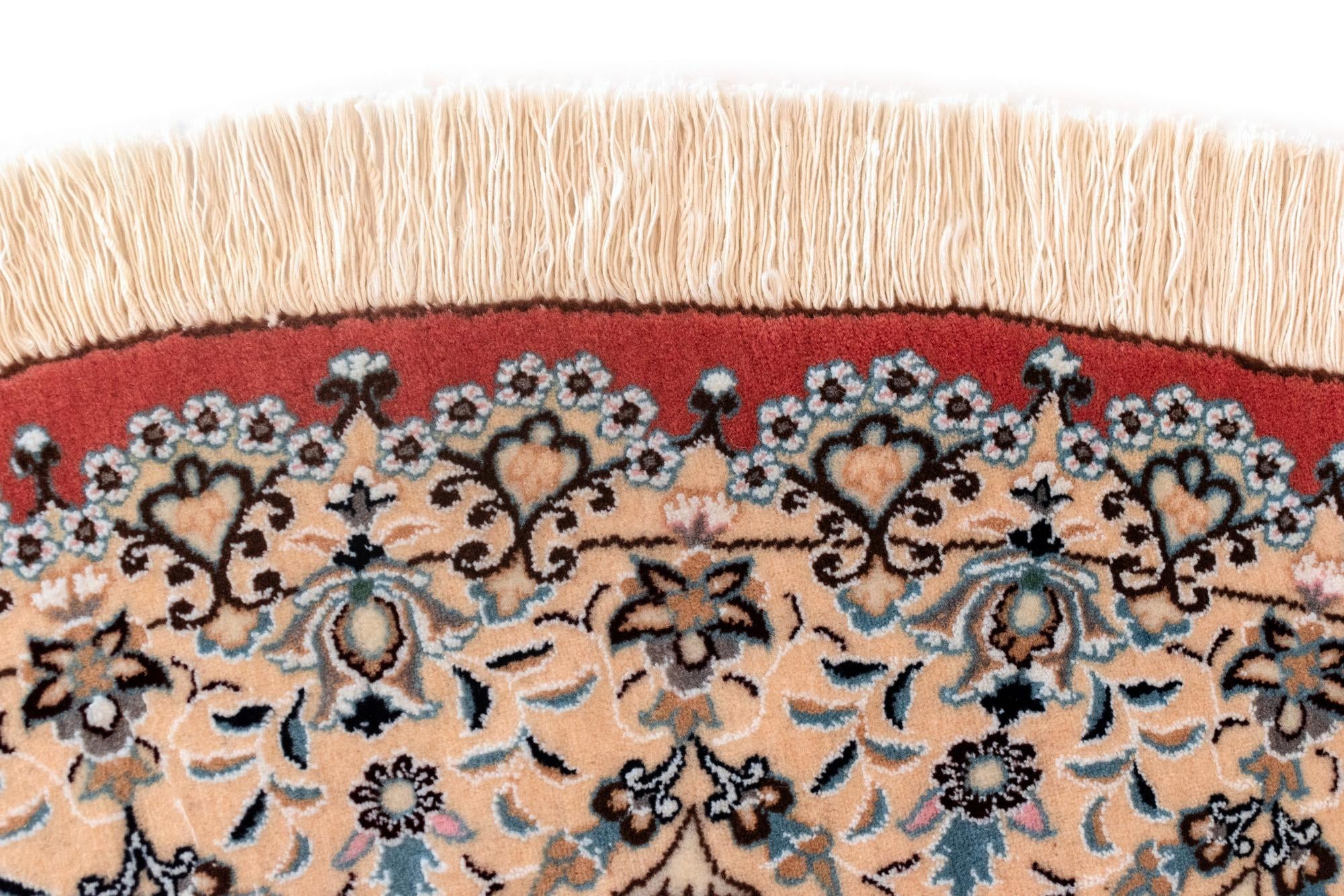 5' 3 x 5' 3 Nain Round Rug